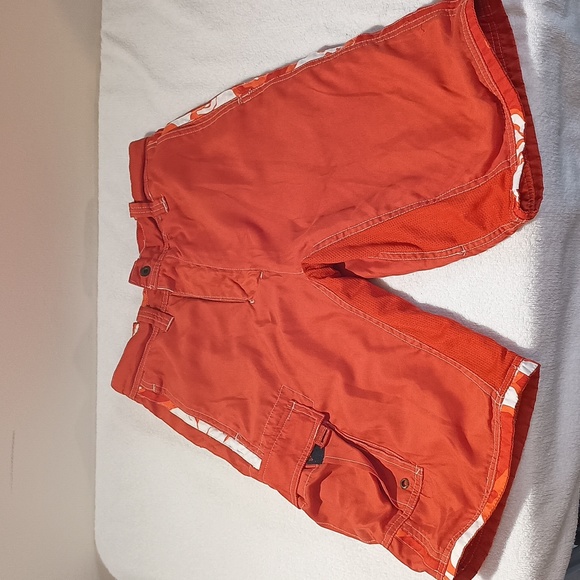 Boys swimming shorts Reversible size 14 - Picture 3 of 4